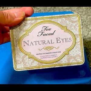 Natural eyes two faced palette
